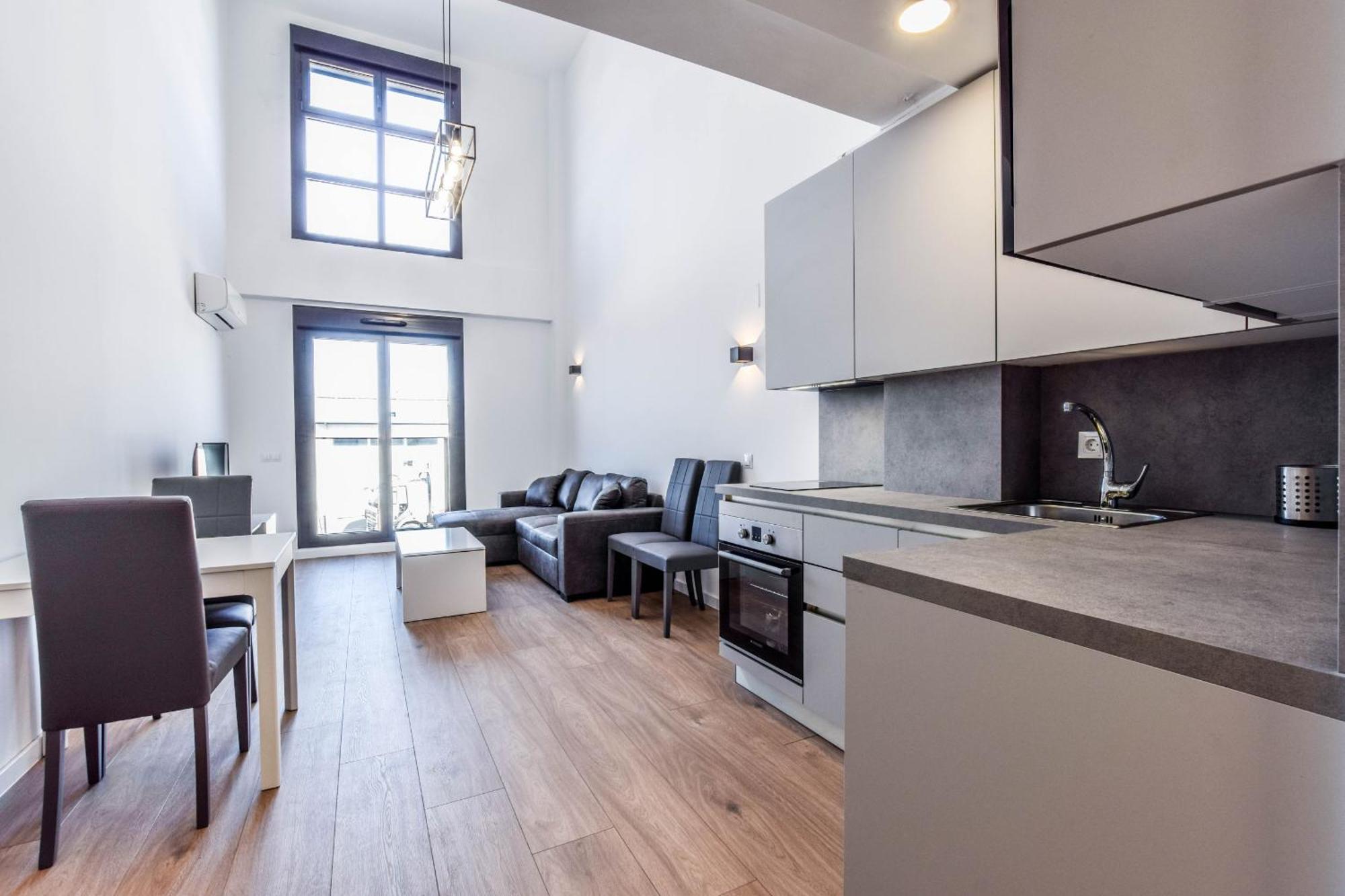 Apartamentos Reformados Con Garajes Incluido Сан-Себастиан-де-лос-Рейес Экстерьер фото